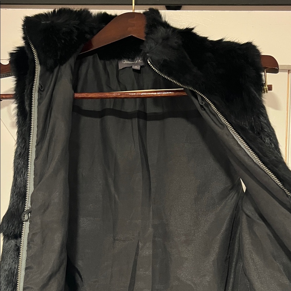 Black Rabbit Fur Vest - Picture 6 of 11